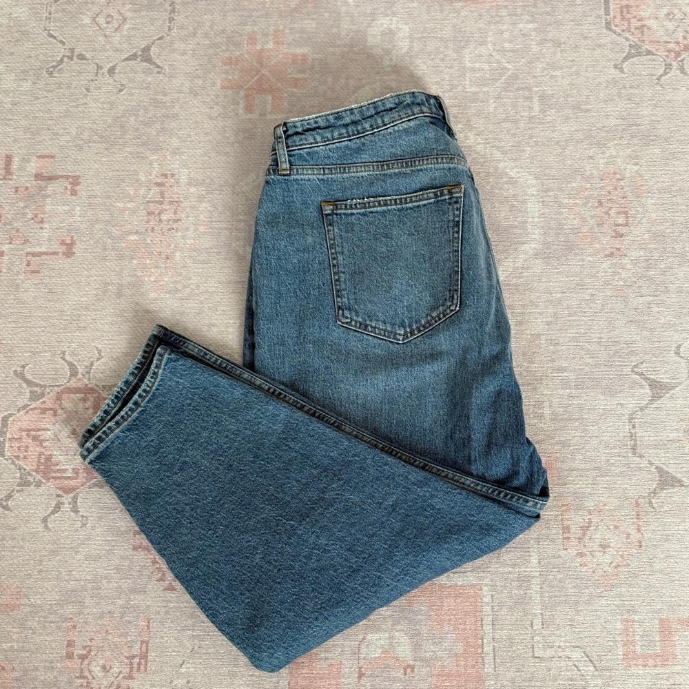 Abercrombie Curve Love ’80s Mom Jeans | Distressed High Rise | Size 33/16 Short